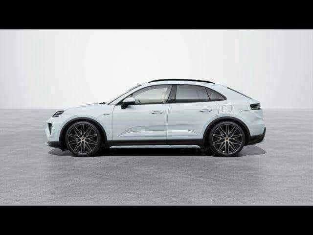 Used 2025 Porsche Macan 4 Electric image 2