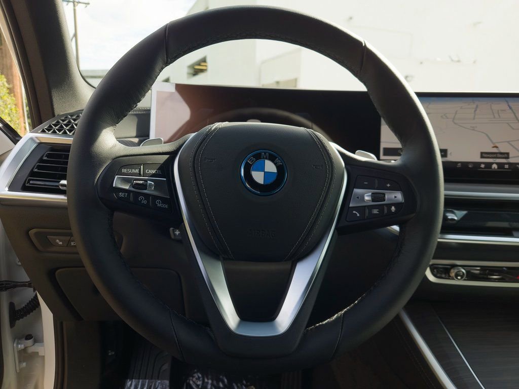 New 2026 BMW X5 xDrive50e w/ Premium Package image 11