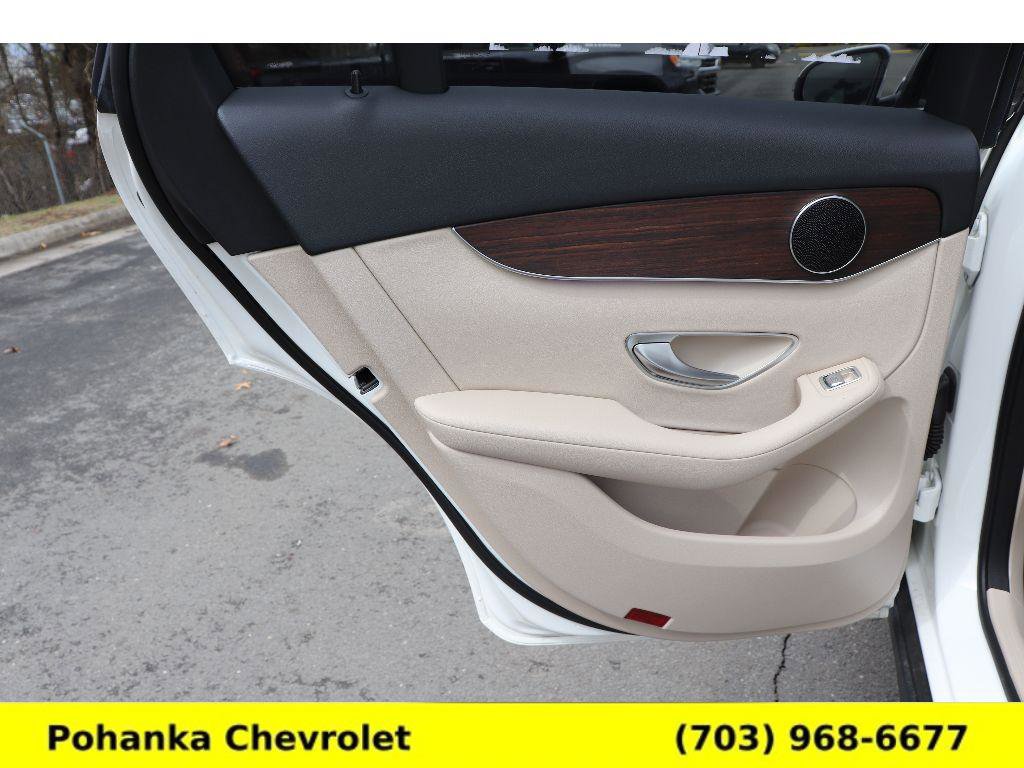 Used 2022 Mercedes-Benz GLC 300 4MATIC image 24