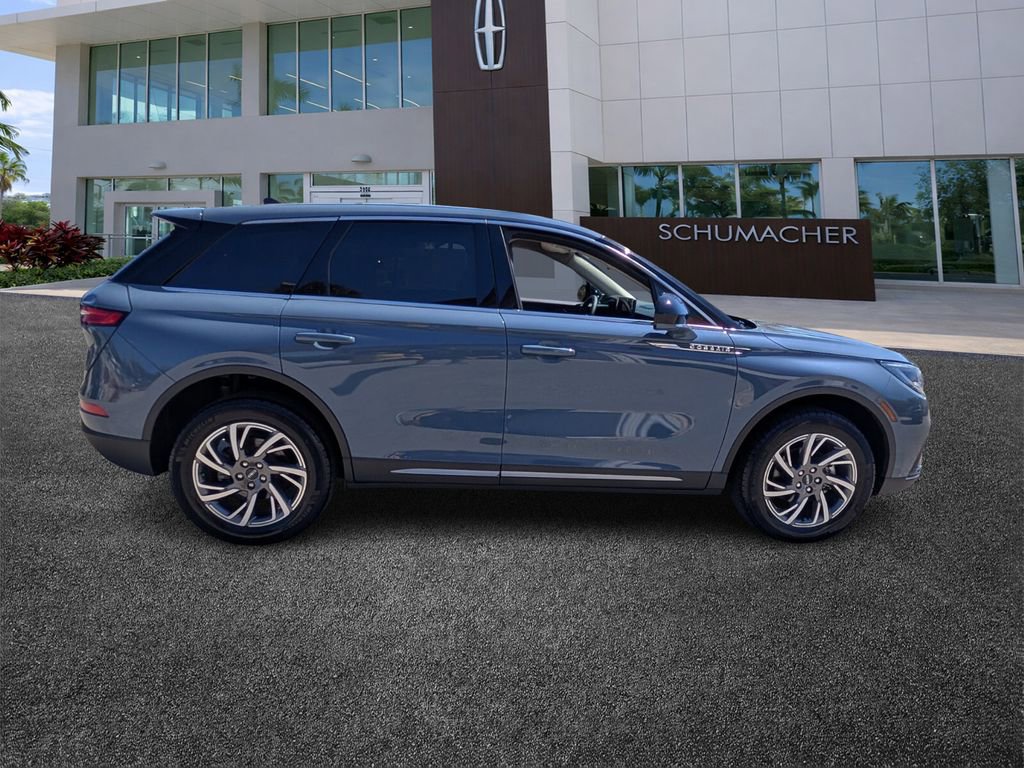 Used 2024 Lincoln Corsair FWD image 8