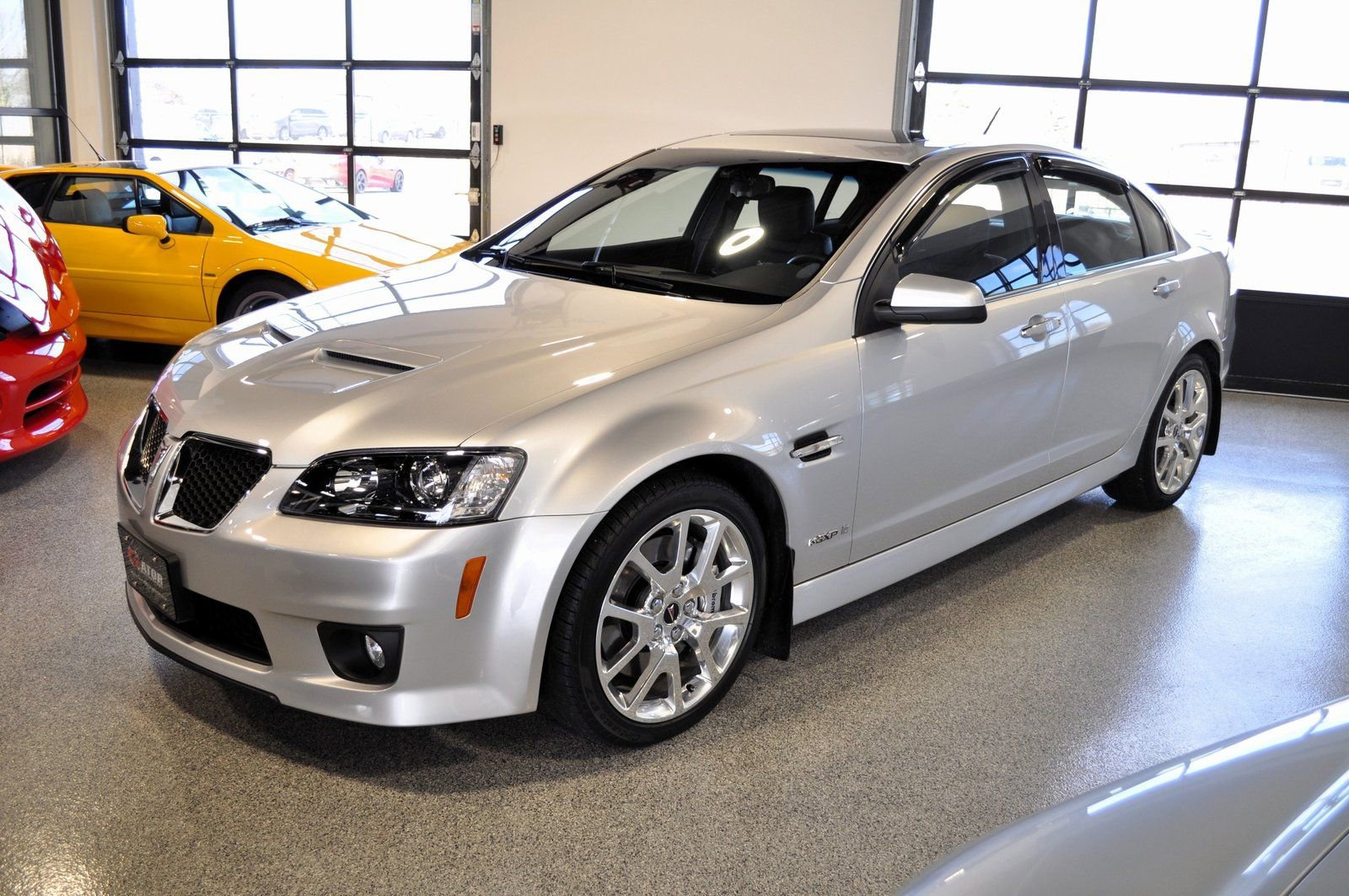 Used 2009 Pontiac G8 GXP image 1