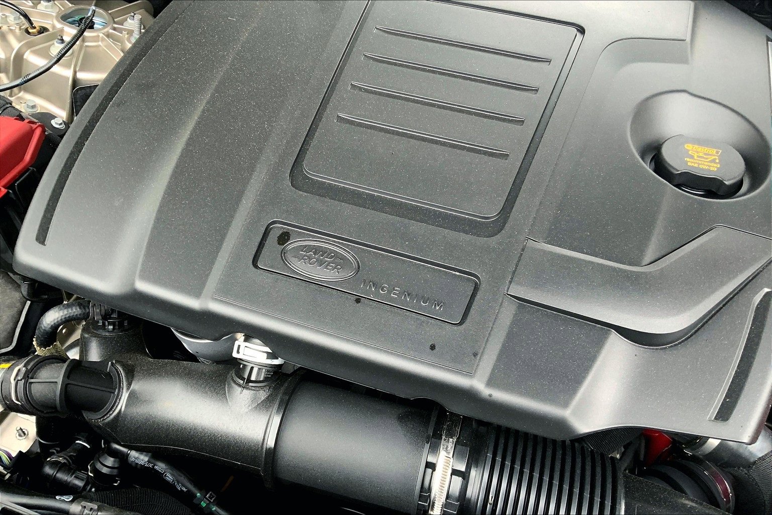 New 2026 Land Rover Range Rover Velar Dynamic SE image 17