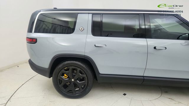 Used 2024 Rivian R1S Adventure AWD/4WD image 7