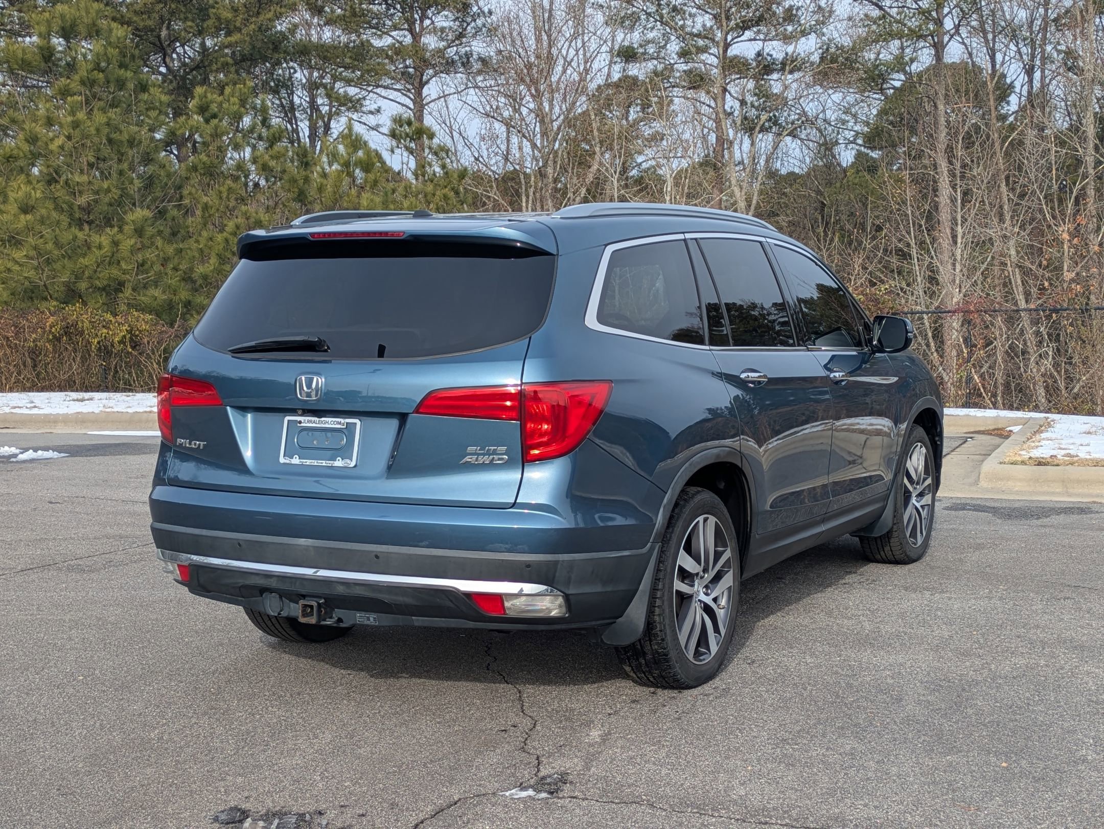 Used 2016 Honda Pilot Elite image 5