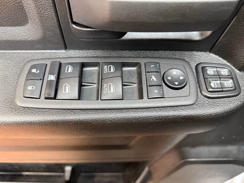 Used 2023 RAM 3500 Tradesman image 21