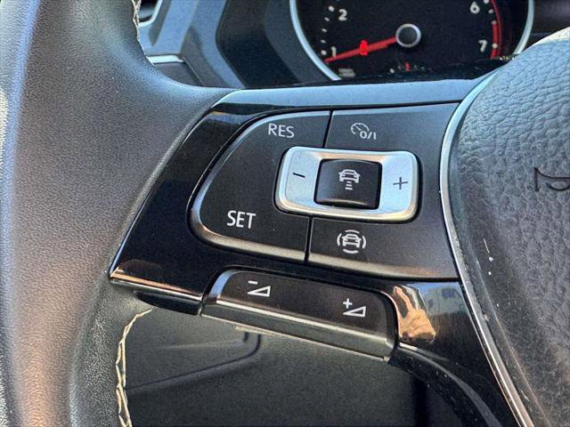 Used 2021 Volkswagen Tiguan SE w/ Panoramic Sunroof Package AWD/4WD image 19