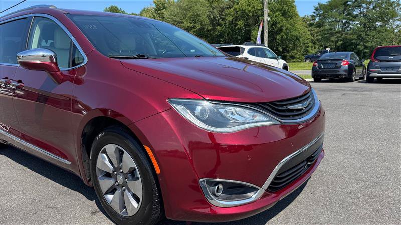 Used 2018 Chrysler Pacifica Limited w/ Advanced Safetytec Group FWD image 22