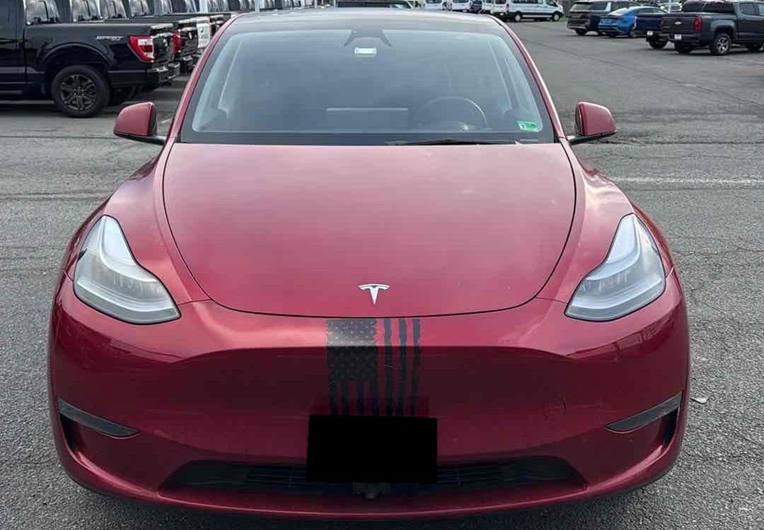 Used 2024 Tesla Model Y Long Range image 2
