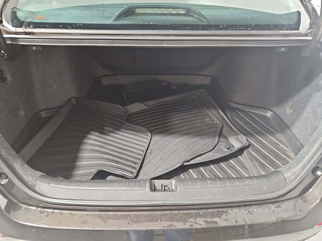 Used 2018 Honda Accord Touring image 23