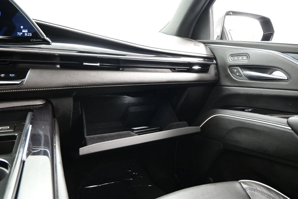Used 2024 Cadillac Escalade Sport w/ Touring Package AWD/4WD image 27