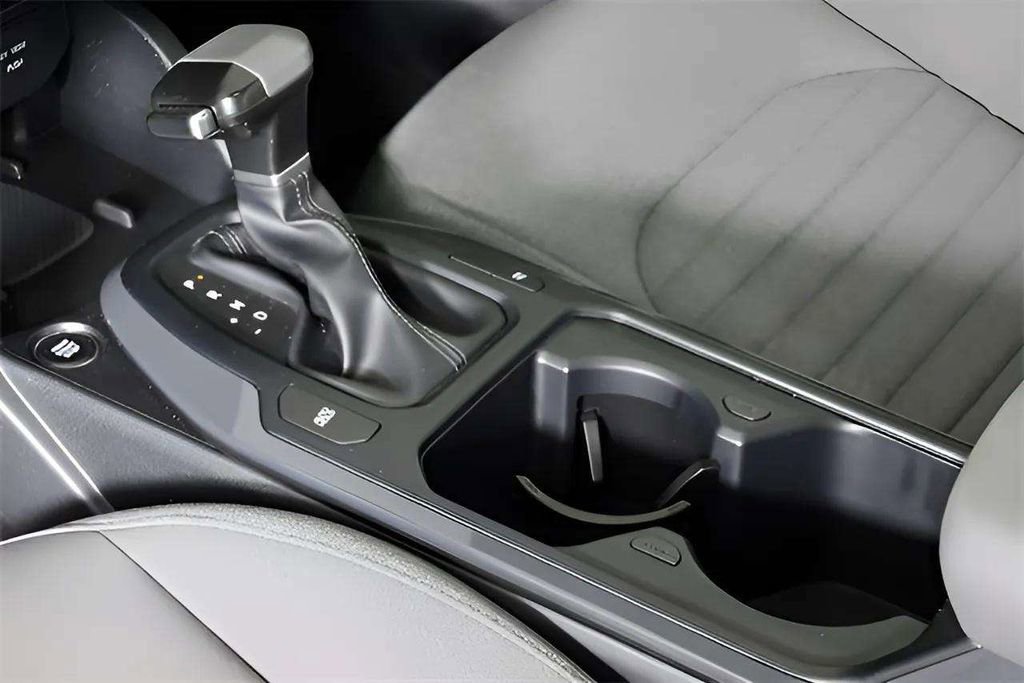 Certified 2025 Kia K4 EX FWD image 32