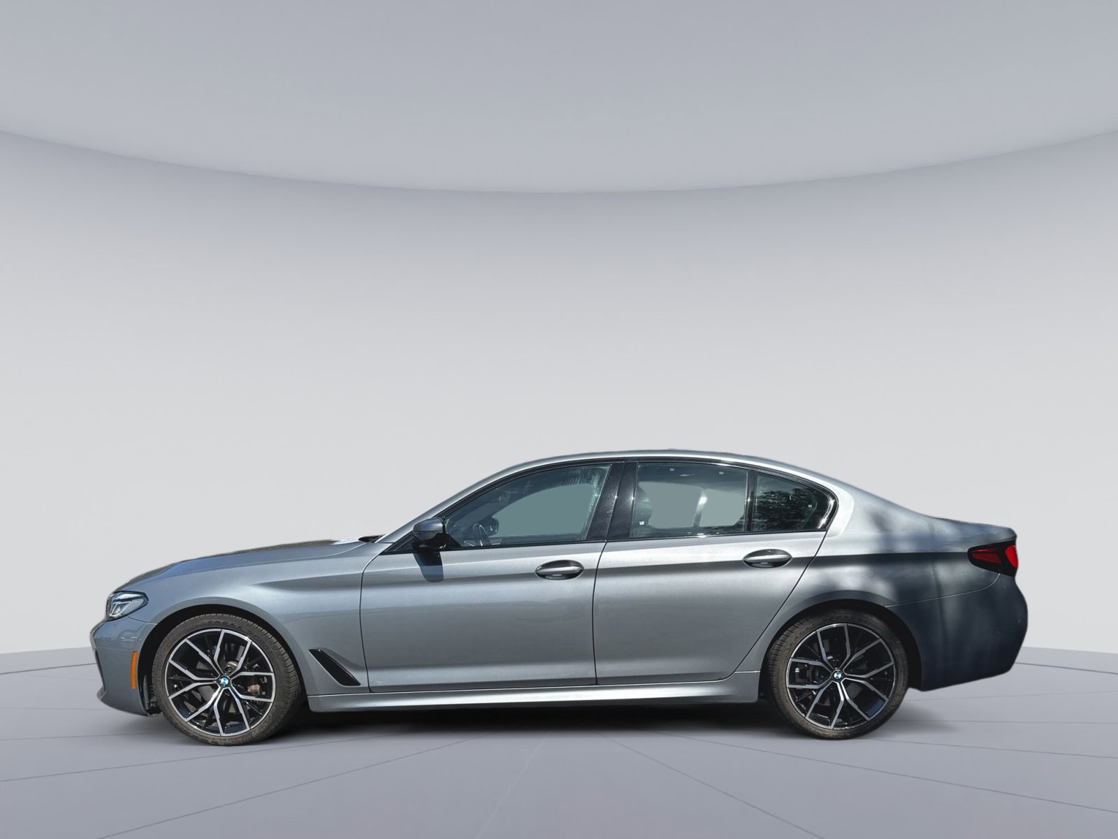 Certified 2023 BMW 540i xDrive w/ M Sport Package image 8