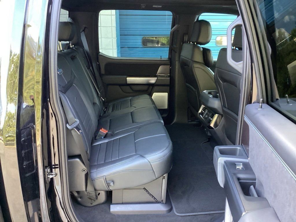New 2026 Ford F250 Platinum w/ FX4 Off-Road Package image 34