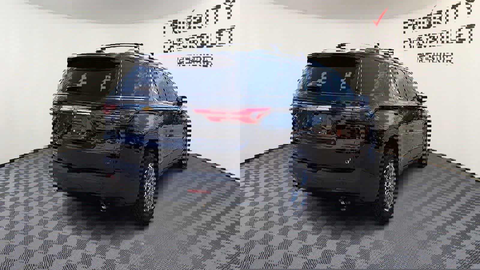 Used 2023 Chevrolet Traverse LT image 8