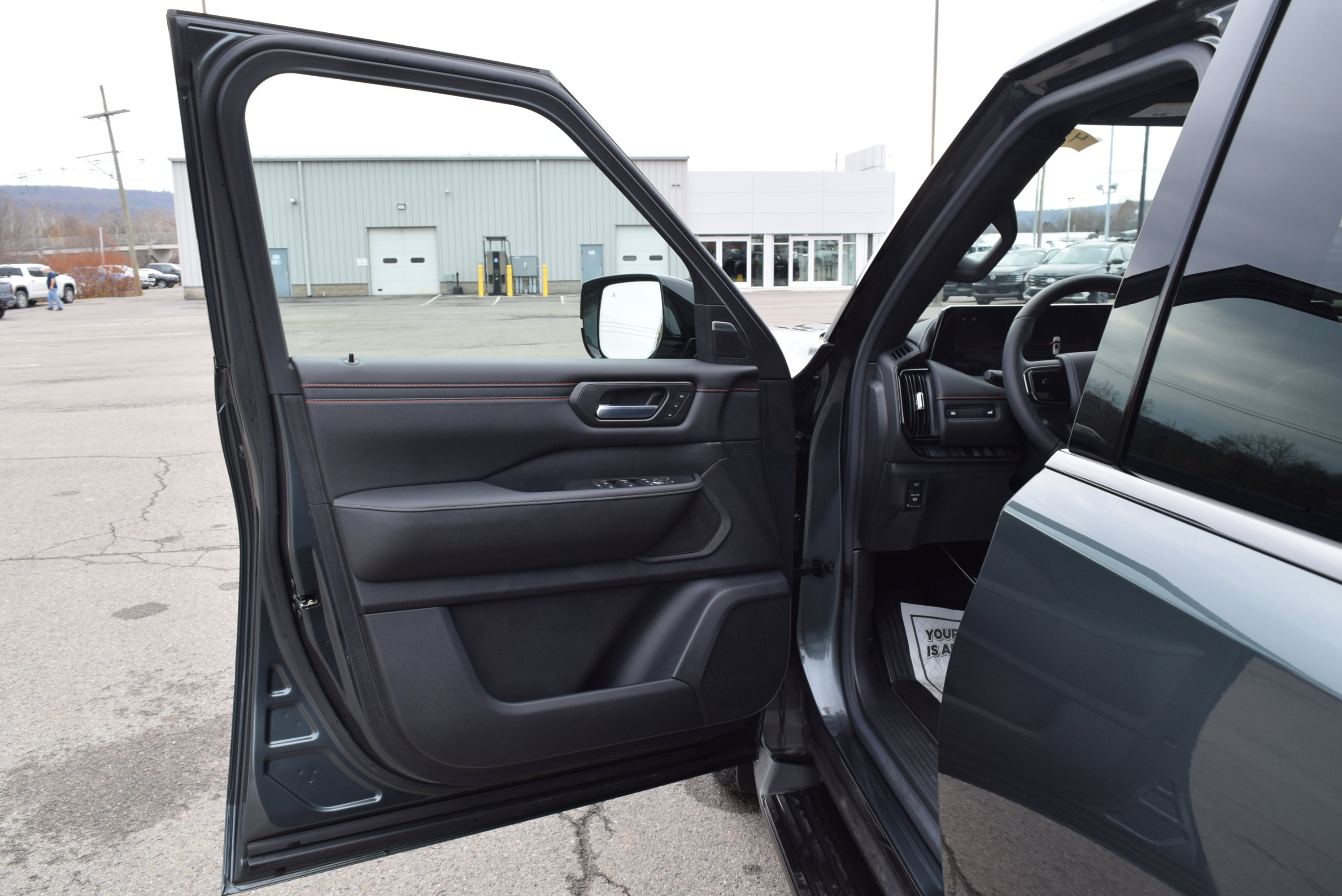 New 2025 Nissan Armada PRO-4X image 12