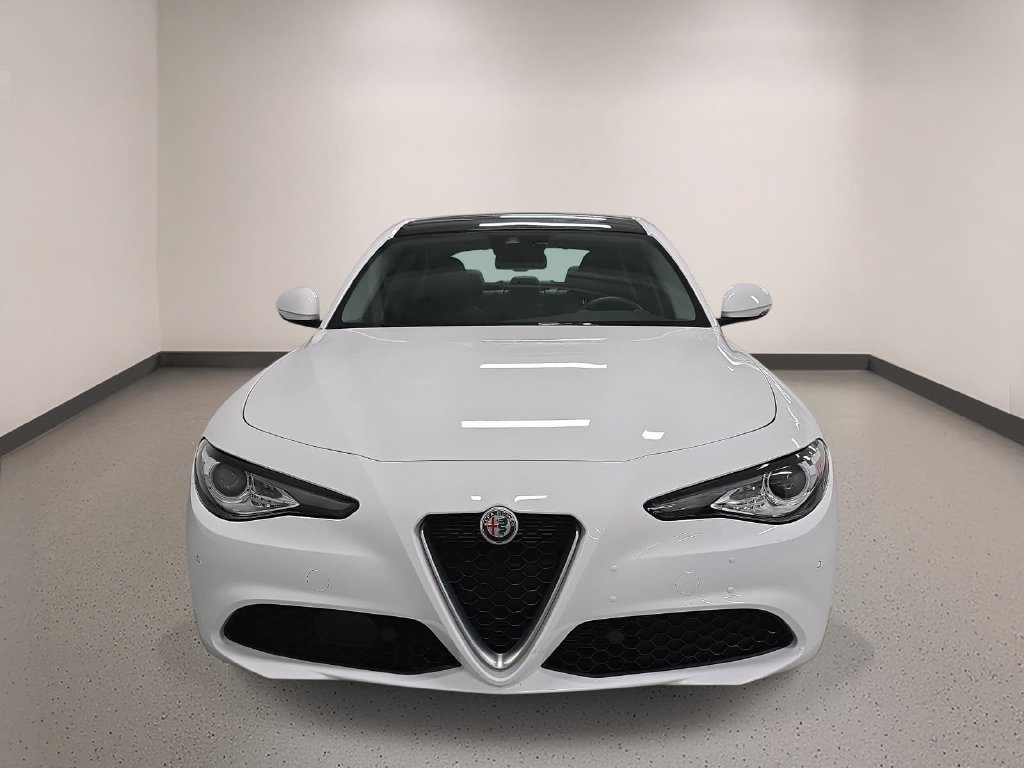 Used 2019 Alfa Romeo Giulia AWD image 9