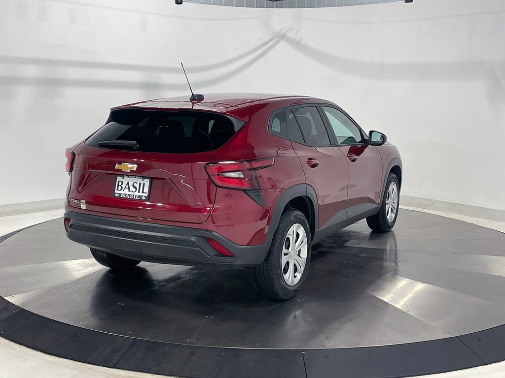 Used 2024 Chevrolet Trax LS w/ Driver Confidence Package image 11