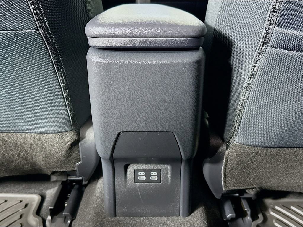 Used 2026 Toyota Prius LE AWD/4WD image 26