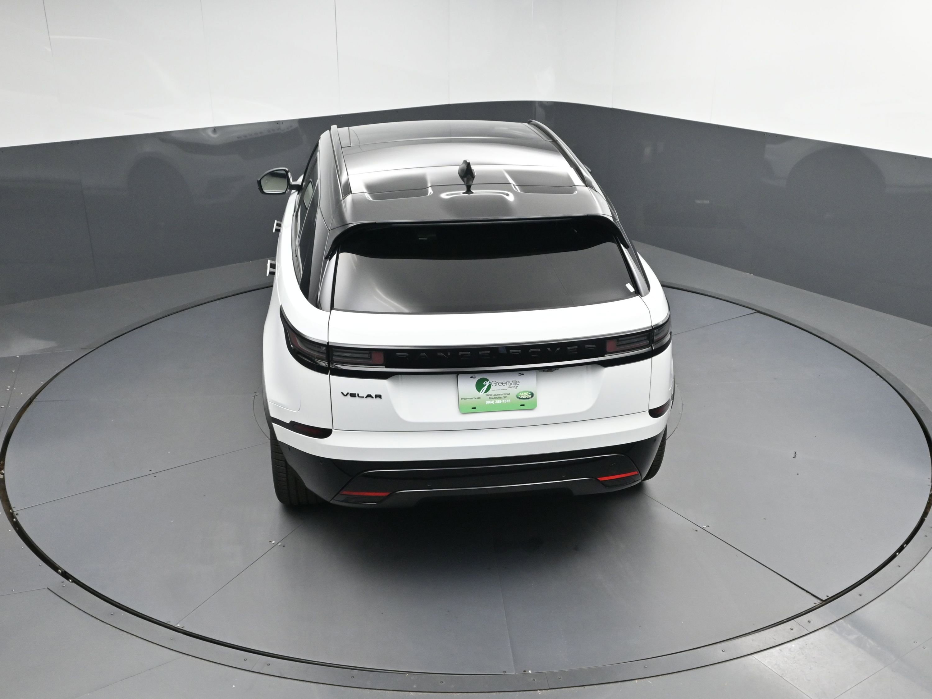 New 2026 Land Rover Range Rover Velar Dynamic SE image 33