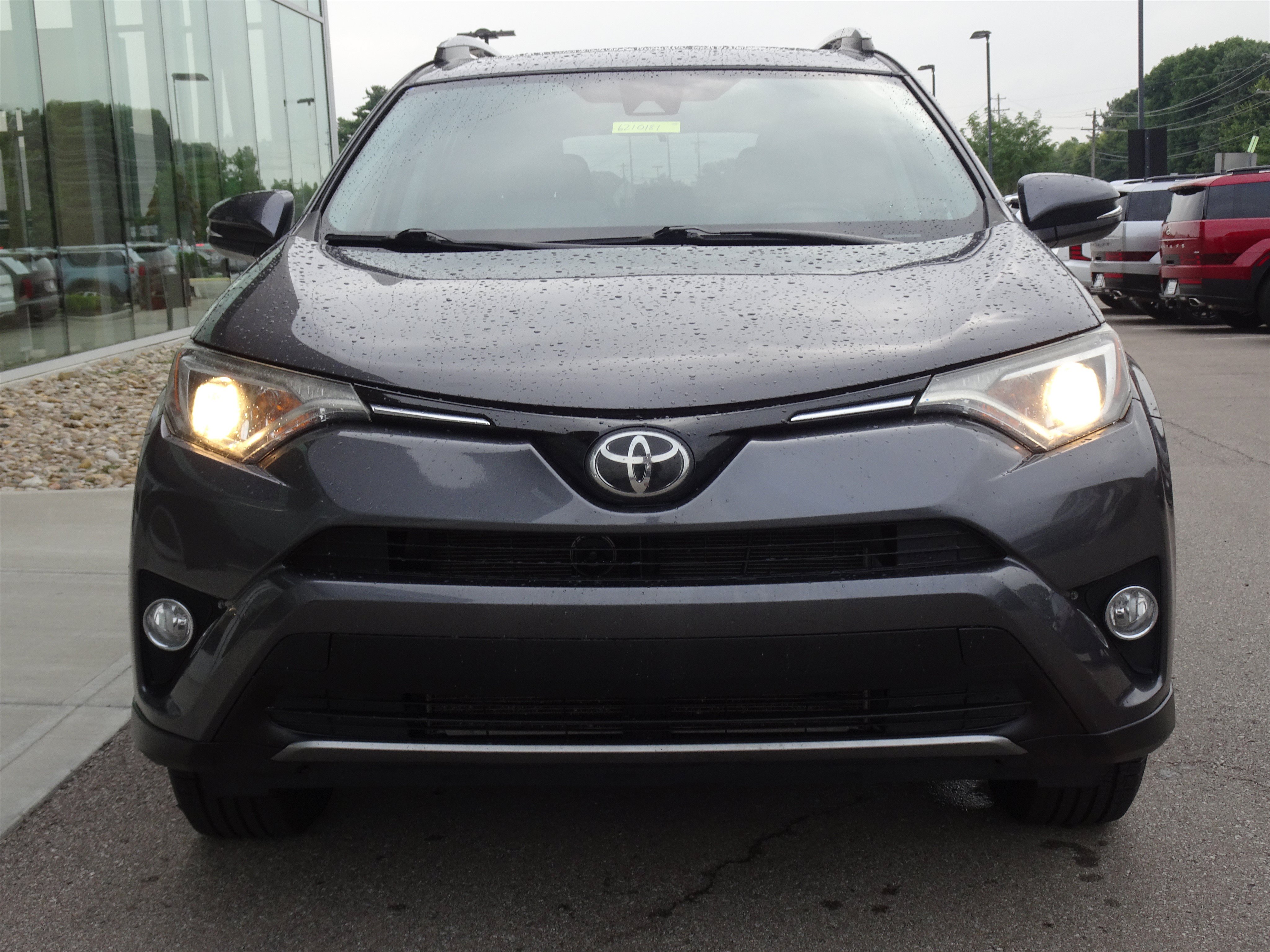 Used 2017 Toyota RAV4 XLE FWD image 7