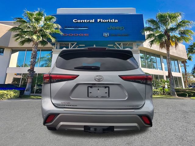 Used 2021 Toyota Highlander Platinum FWD image 6
