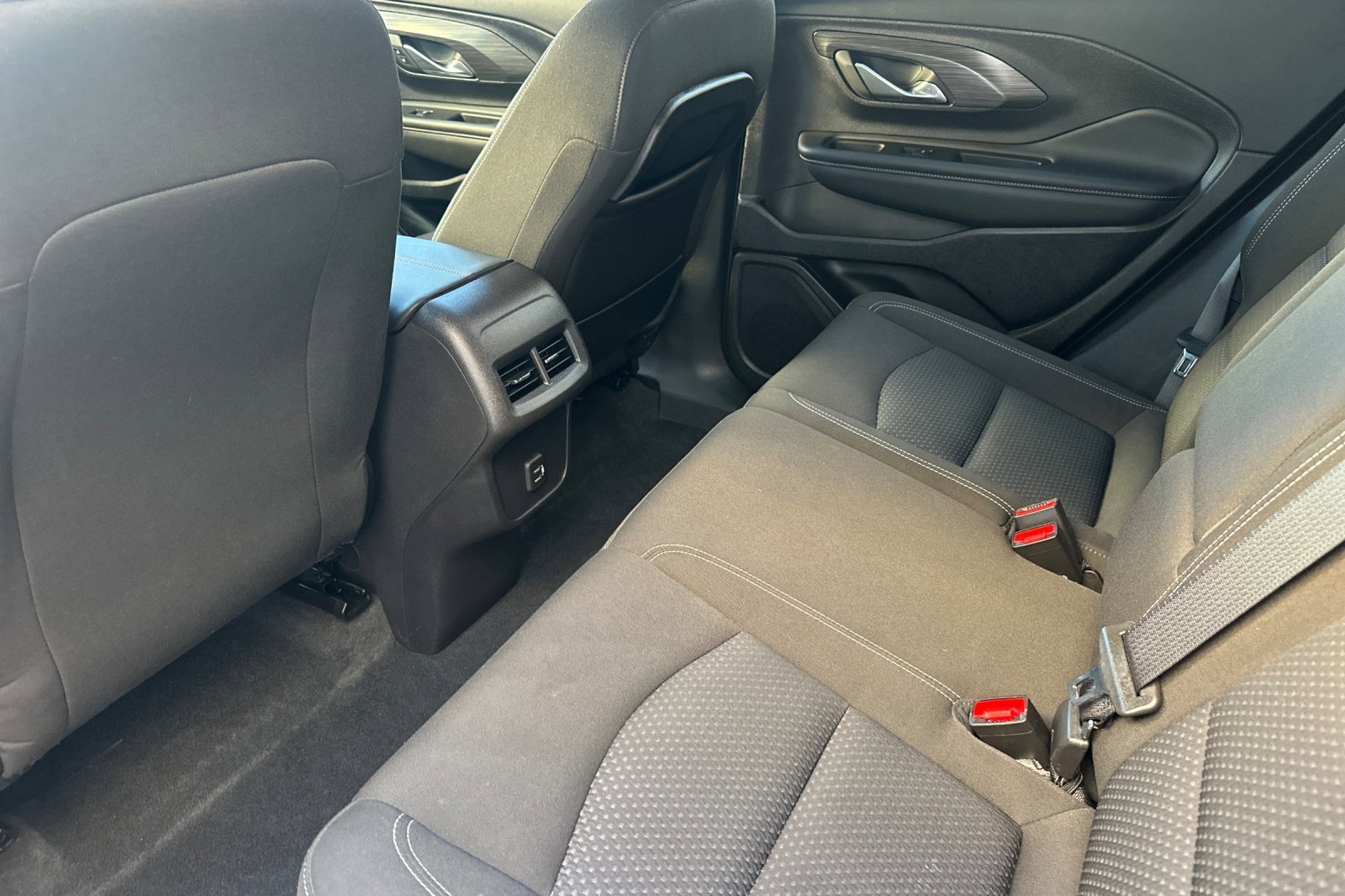 Used 2024 GMC Terrain SLE image 14