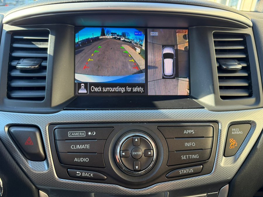 Used 2017 Nissan Pathfinder SL image 19