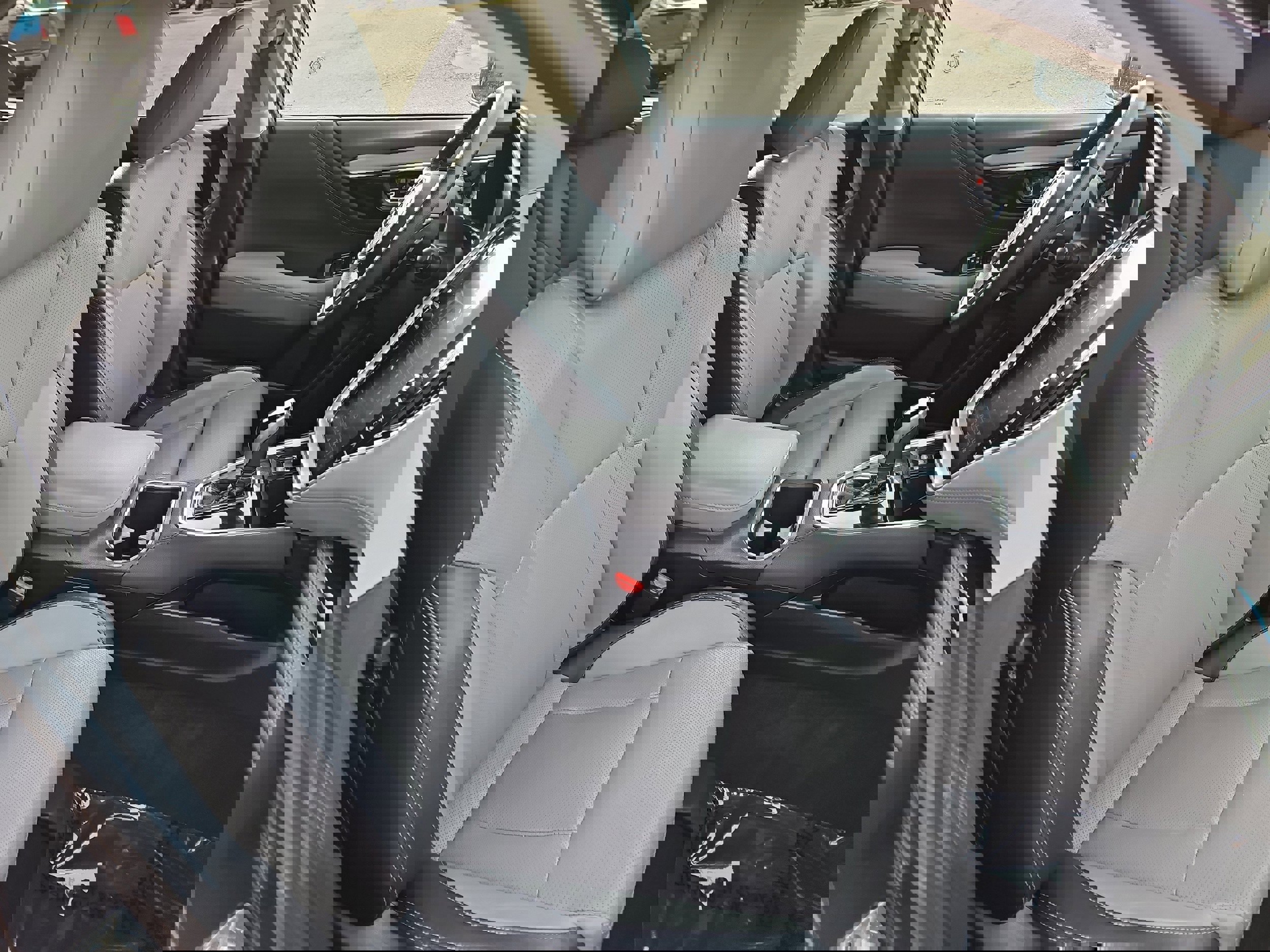 Used 2020 Subaru Outback Limited w/ Popular Package #2 image 10