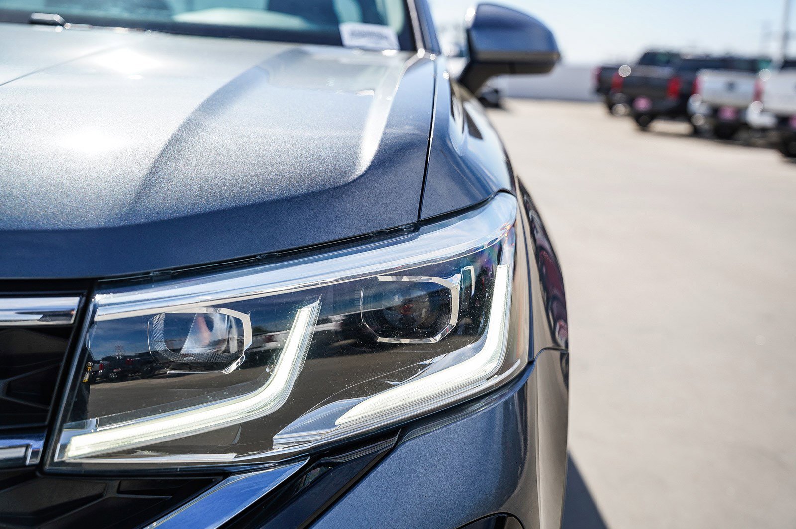 Used 2023 Volkswagen Taos SEL image 5