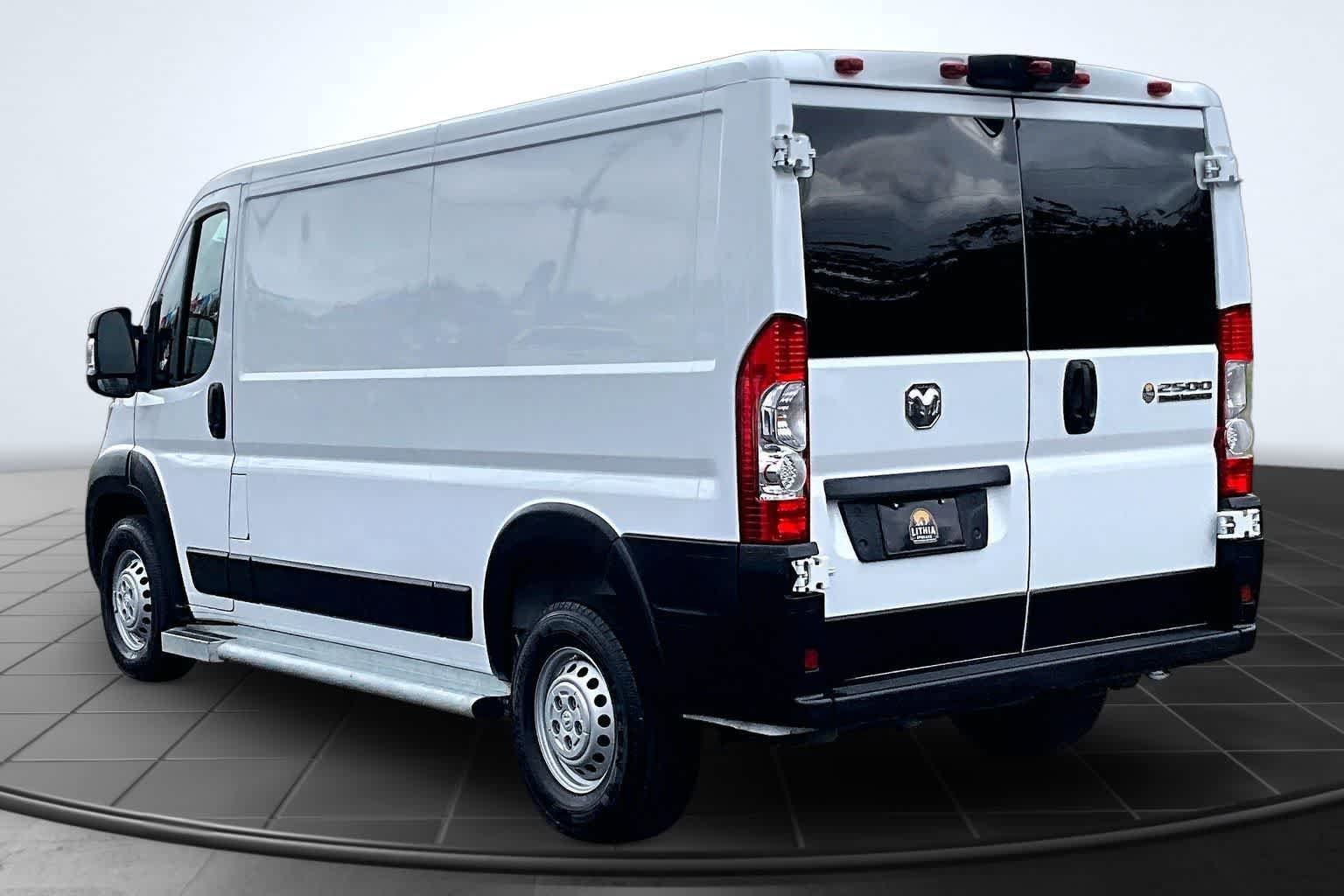 Used 2025 RAM ProMaster 2500 w/ U-Haul Equipment Group FWD image 4