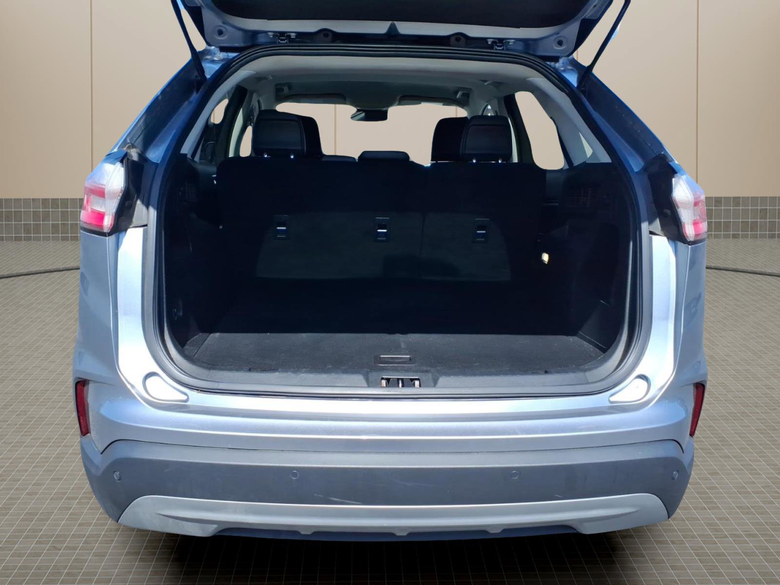 Used 2022 Ford Edge SEL image 9