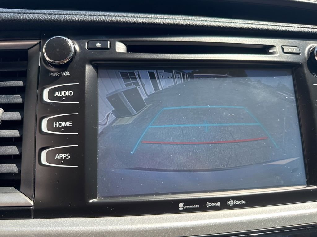 Used 2019 Toyota Highlander XLE AWD/4WD image 24