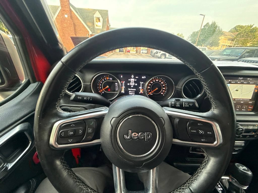 Used 2018 Jeep Wrangler Unlimited Sahara AWD/4WD image 18