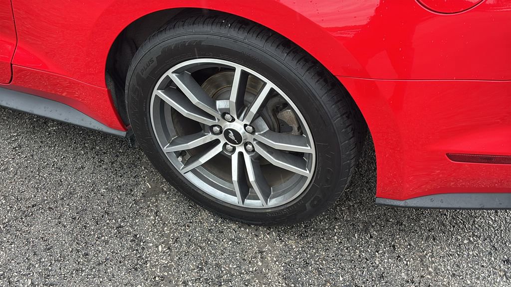 Used 2015 Ford Mustang Premium RWD image 9