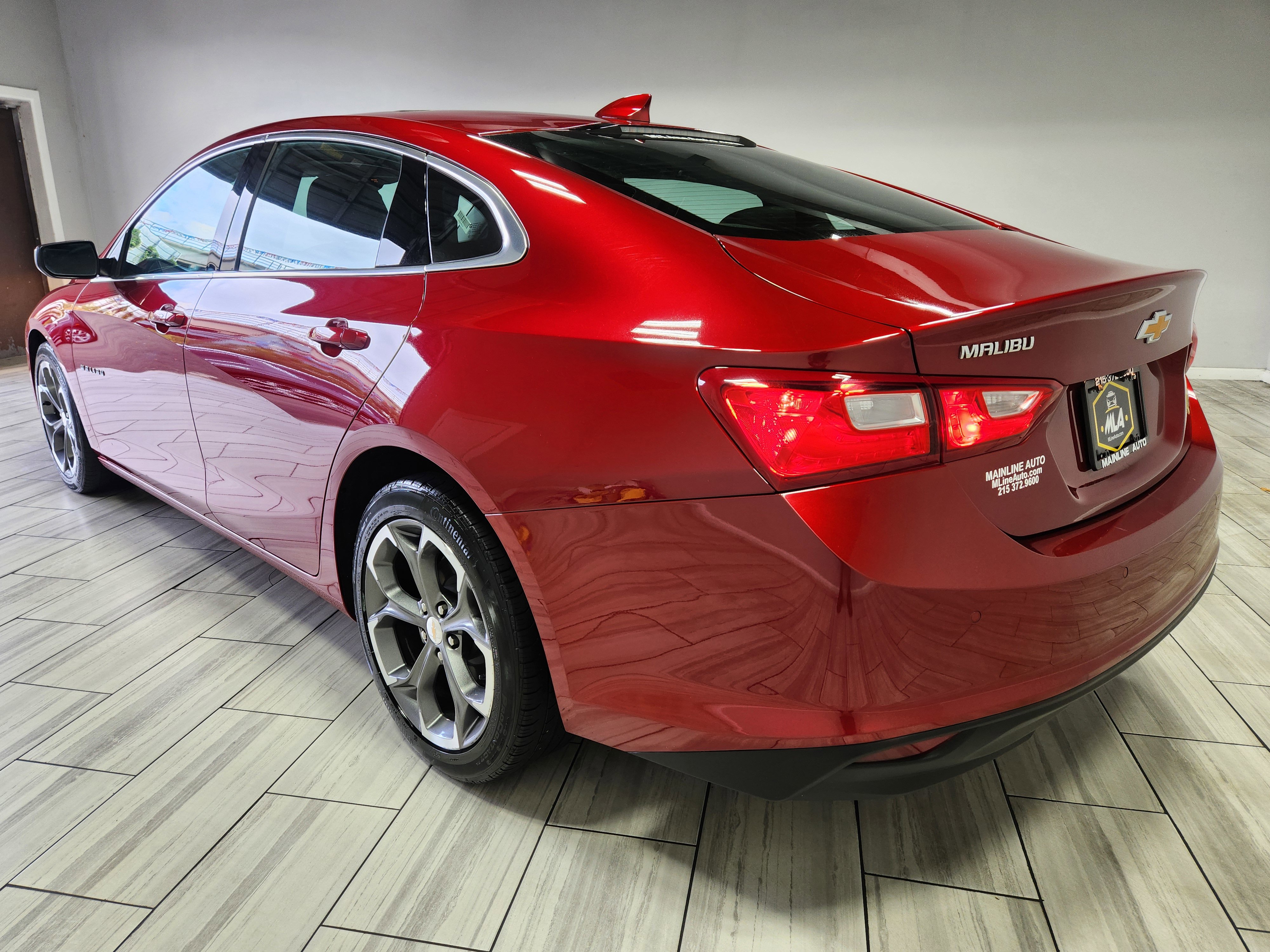 Used 2024 Chevrolet Malibu LT image 3
