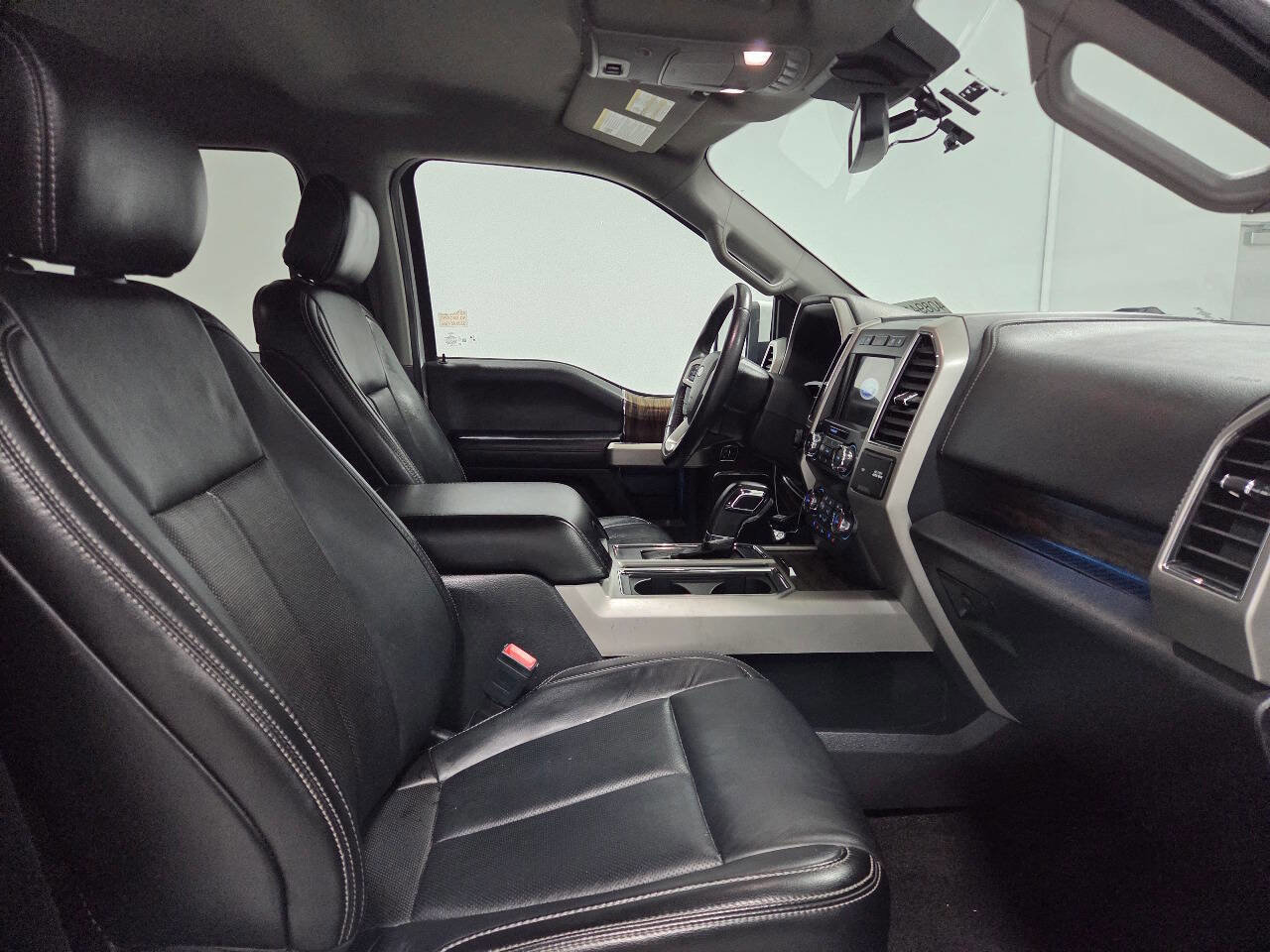 Used 2020 Ford F150 Lariat w/ Equipment Group 501A Mid AWD/4WD image 16