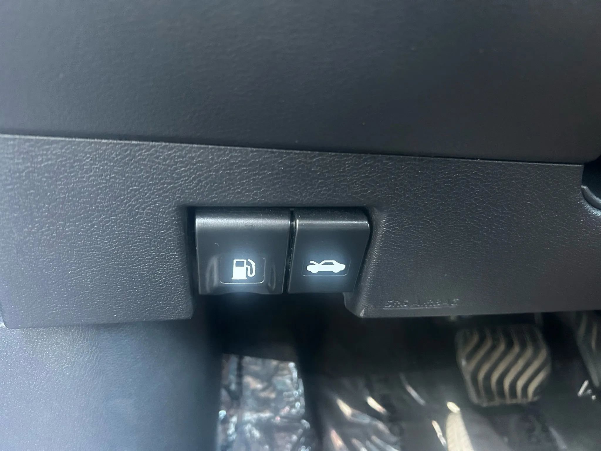 Used 2021 Nissan Versa SV image 15