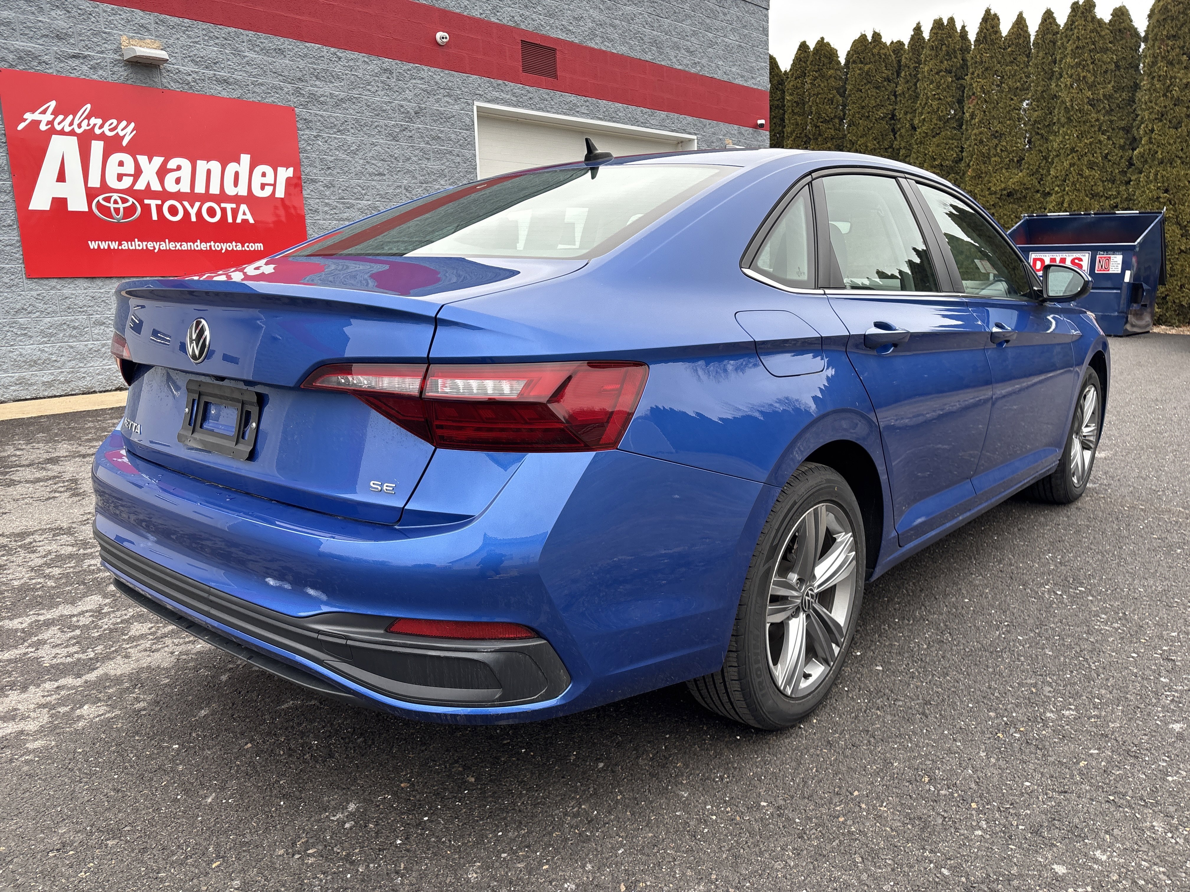 Used 2024 Volkswagen Jetta SE video 3