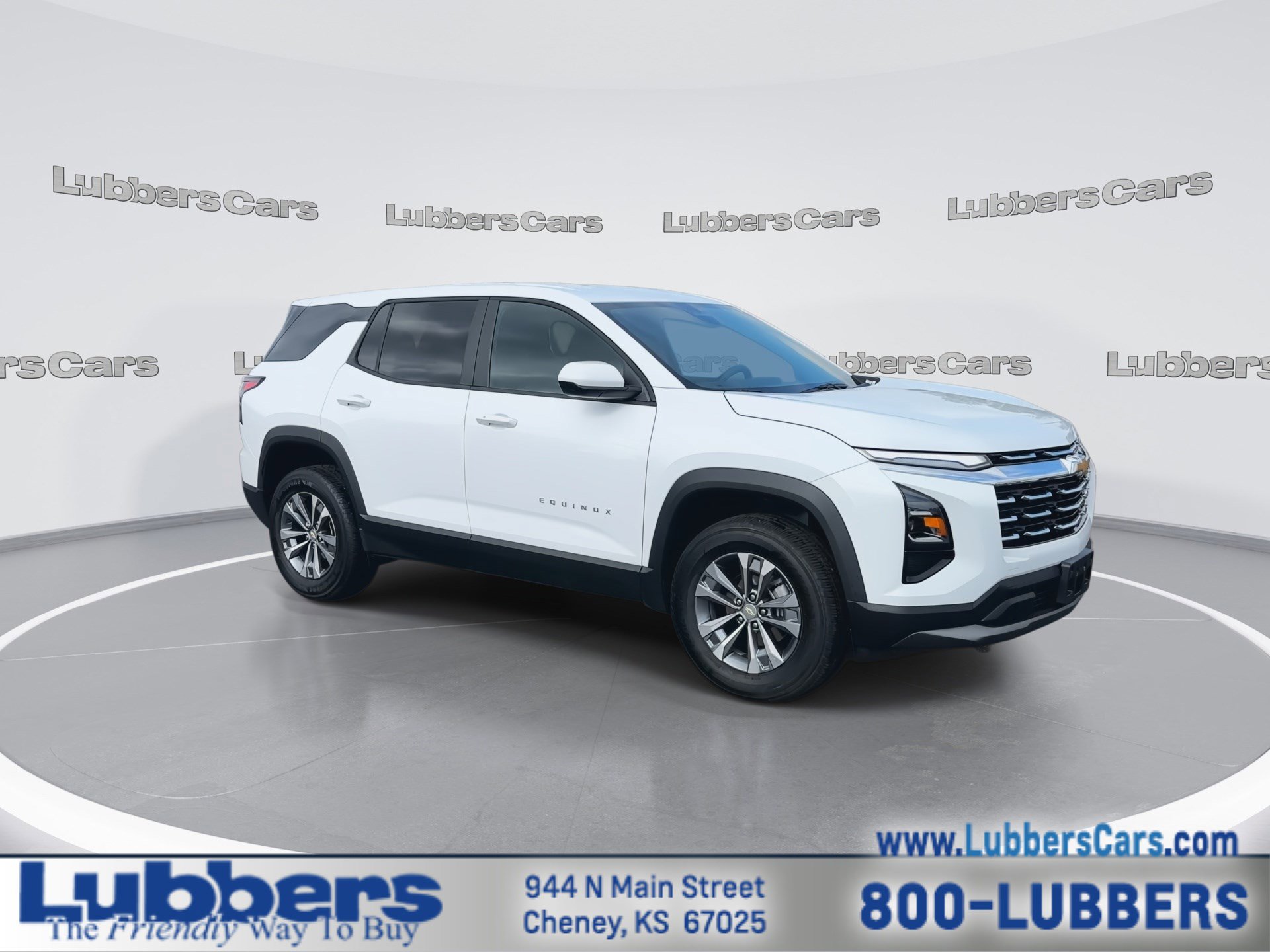 Used 2025 Chevrolet Equinox LT FWD image 2