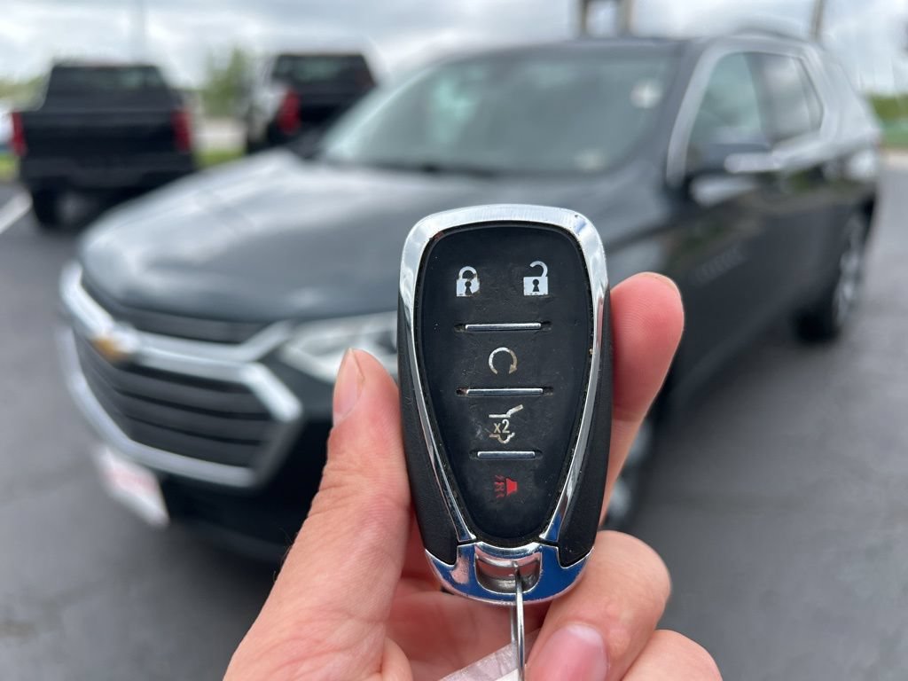 Used 2021 Chevrolet Traverse LT w/ LT Premium Package FWD image 53