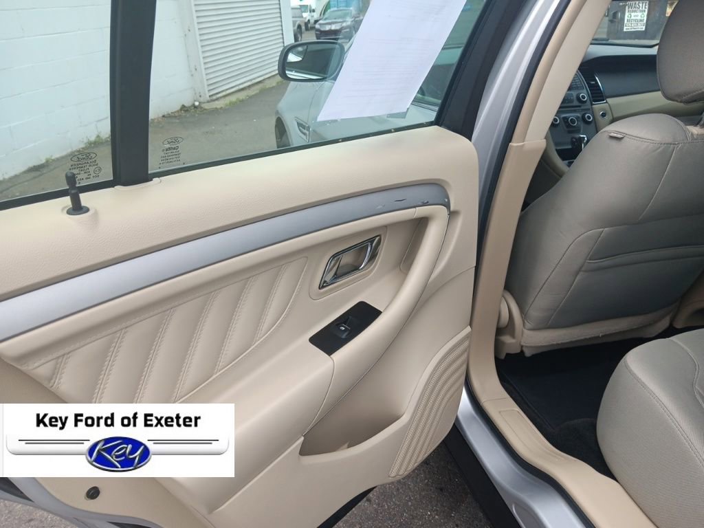 Used 2016 Ford Taurus SE image 15