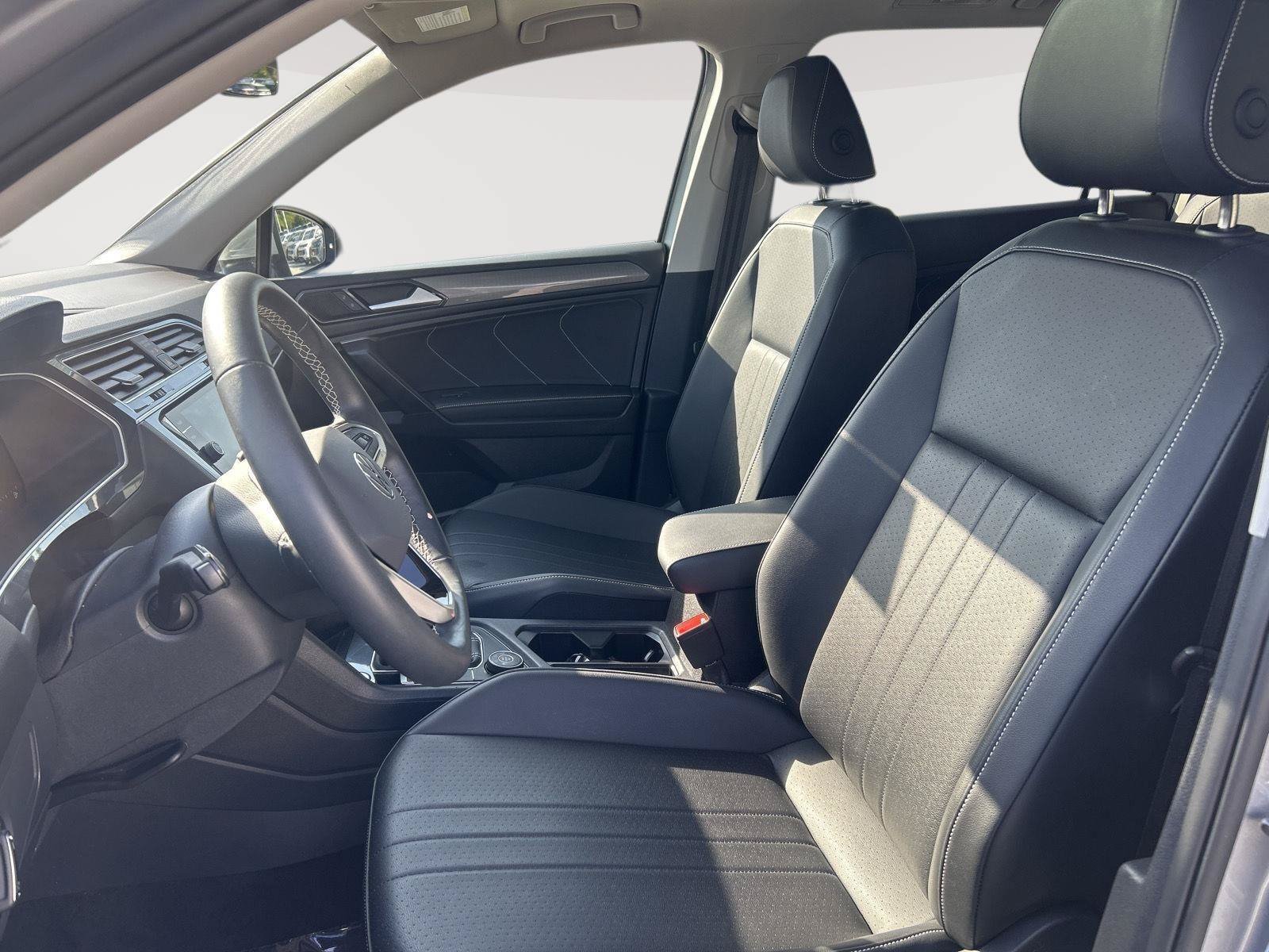 Certified 2024 Volkswagen Tiguan SE AWD/4WD image 5