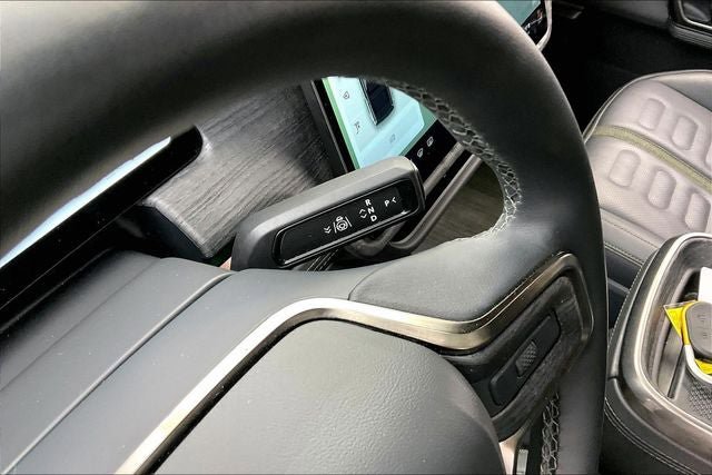 Used 2023 Rivian R1S Adventure AWD/4WD image 16