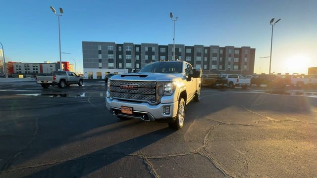 Used 2022 GMC Sierra 2500 Denali w/ Denali Ultimate Package image 3