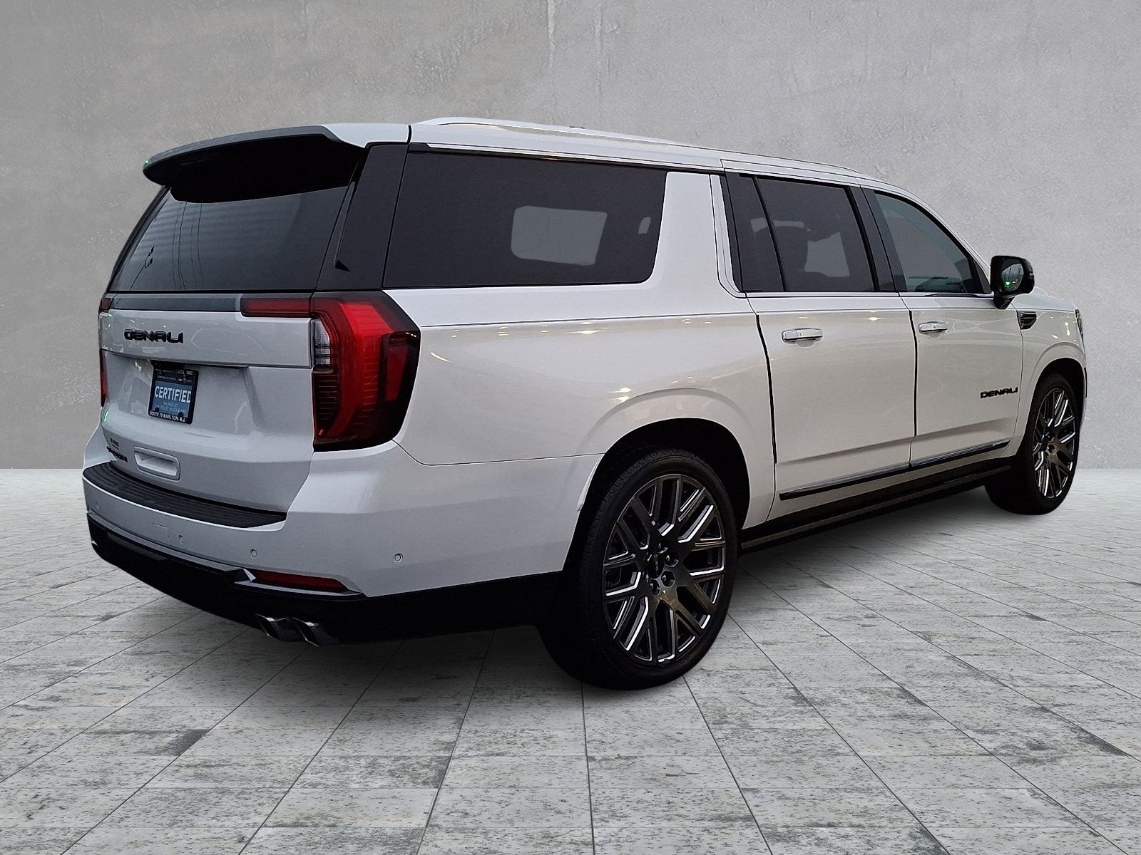 Certified 2025 GMC Yukon XL Denali Ultimate w/ LPO, Illumination Package image 12