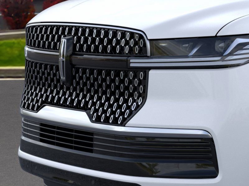 New 2025 Lincoln Navigator Reserve image 17