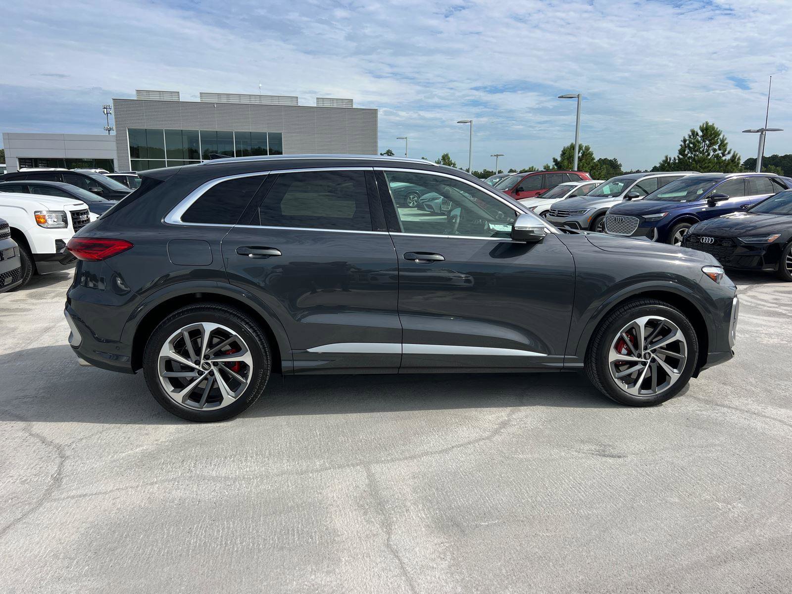 New 2025 Audi SQ5 Premium Plus image 4