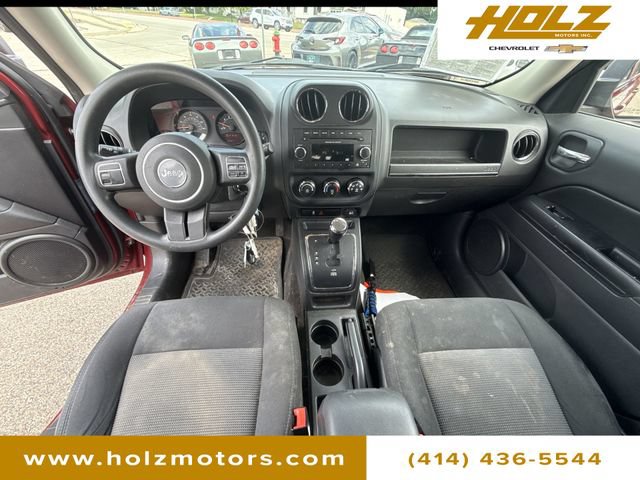 Used 2015 Jeep Patriot Sport w/ Power Value Group AWD/4WD image 18