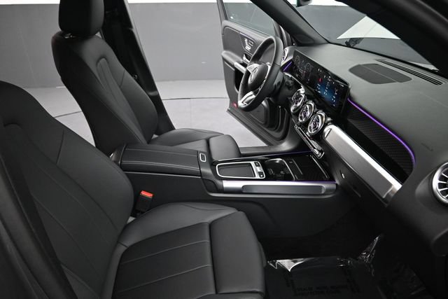 Used 2026 Mercedes-Benz GLB 250 4MATIC image 19