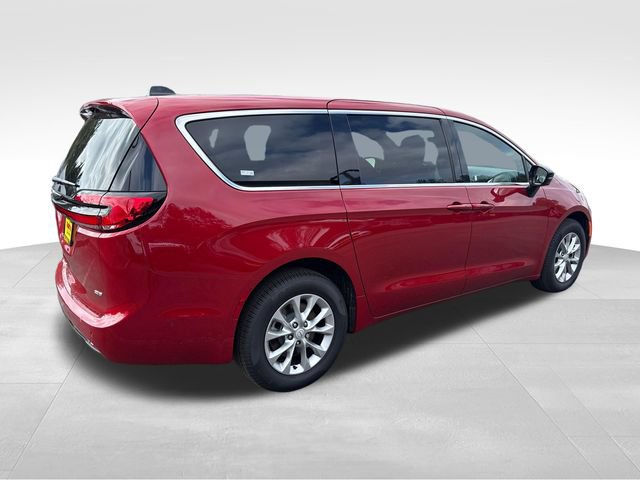 New 2025 Chrysler Pacifica Select AWD/4WD image 7